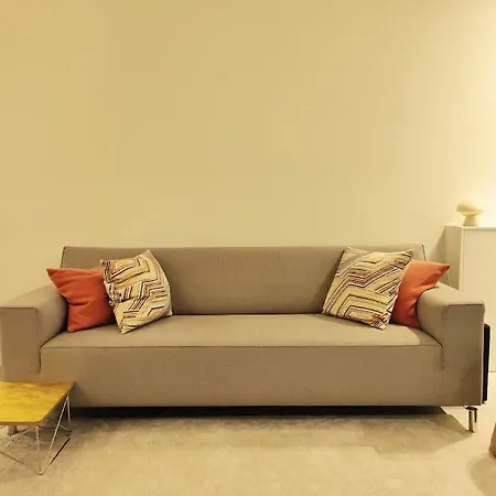 Apartment Kids Friendly Next To Park *